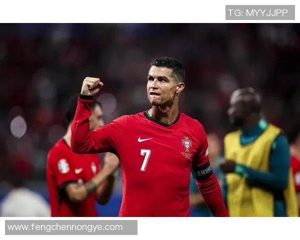 扎辫子的足球明星:他们如何通过独特发型与赛场表现征服球迷的心 扎辫子的足球明星:他们如何通过独特发型与赛场表现征服球迷的心